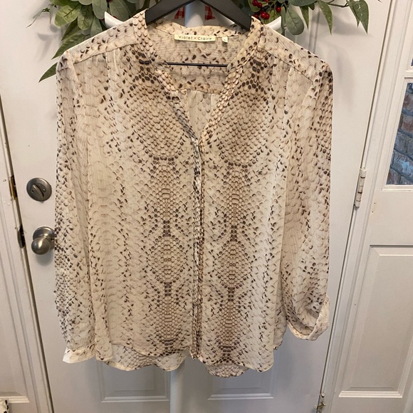 Violet + Claire Snakeskin Reptile Print Sheer Button Down Top LS L - Picture 1 of 9
